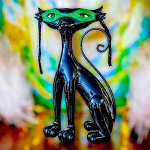 Collectible Resin Mardi Gras Carnival Halloween Lucky Cat Sparkling Green Mask